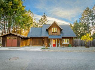 280 Vista Rd, Whitethorn, CA 95589