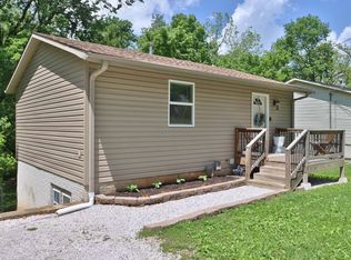 405 S 9th St, Ozark, MO 65721