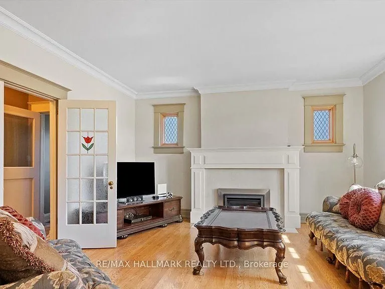 100 Warden Ave — Photo 6