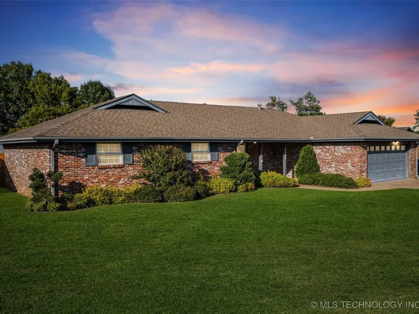 6628 Castle Ct, Bartlesville, OK 74006