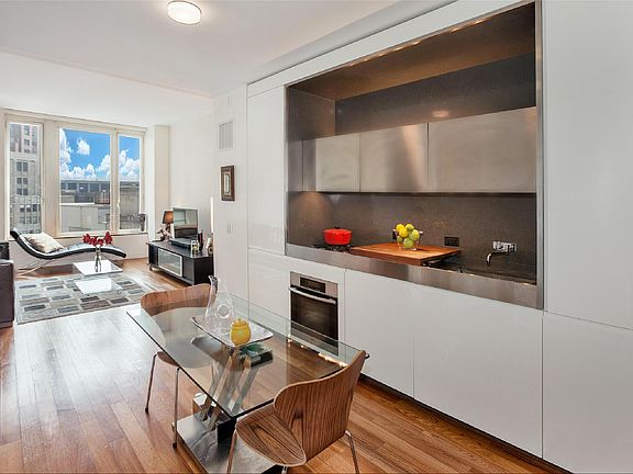 3rd image of 15 William St APT 30F