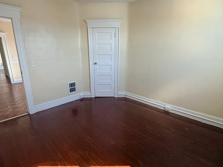 52 Dickerman St #3B — Photo 8