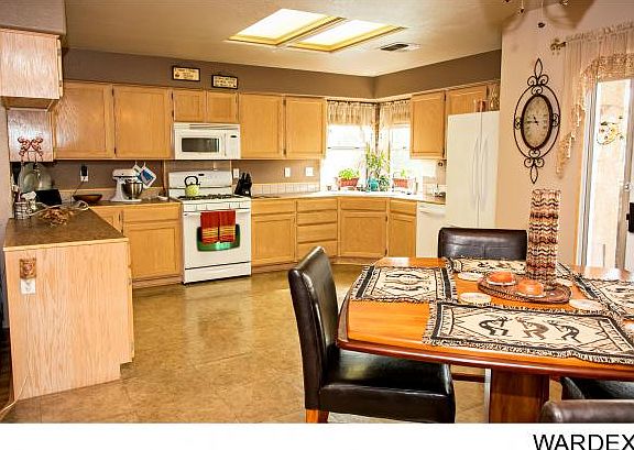 5th image of 1628 Alcazar Way