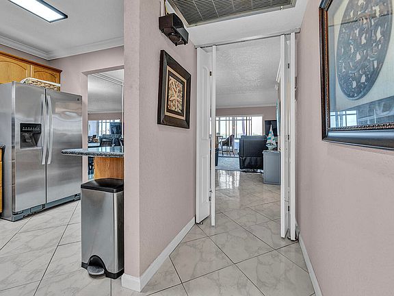 4th image of 100 Waterway Drive S #109