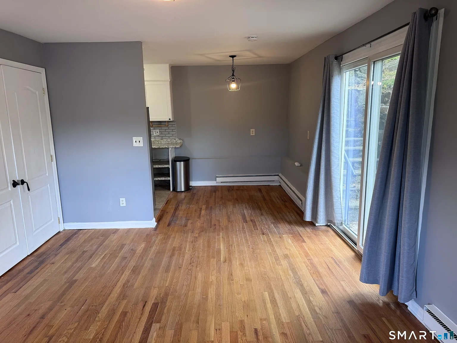 2 bed, 1.0 bath, 850 sqft, $2,995 — Photo 3