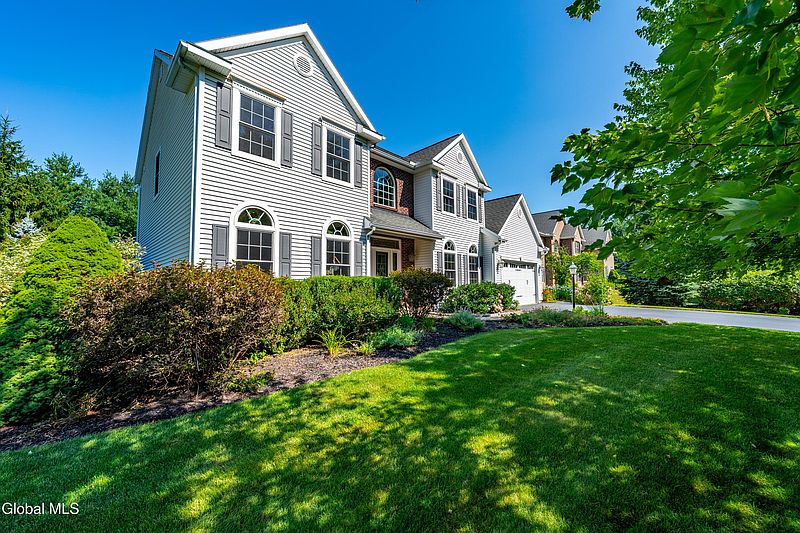 4th image of 706 Penney Lane