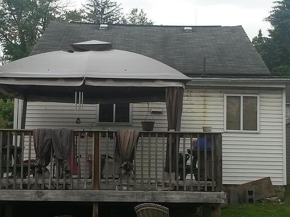 5th image of 716 Gaston Ave