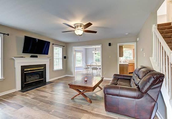 2nd image of 10355 Tarleton Dr