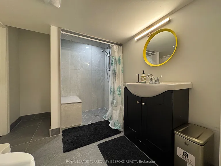 229 Caledonia Rd #LOWER — Photo 9