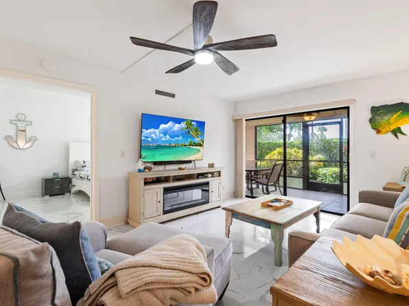 10110 Cedar Point Boulevard #102, Boynton Beach, FL 33437