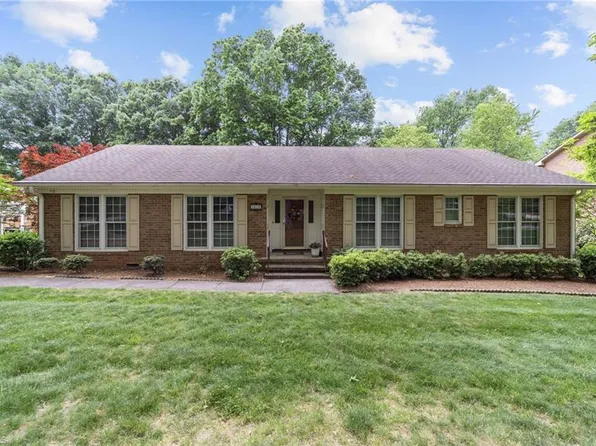 3609 Plympton Pl, Greensboro, NC 27410