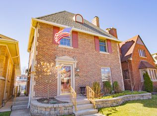 6724 N Odell Ave, Chicago, IL 60631