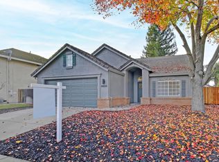8820 Laguna Star Dr, Elk Grove, CA