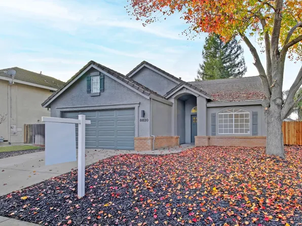 8820 Laguna Star Dr, Elk Grove, CA 95758