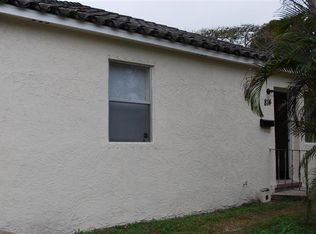 1026 W 9th St, Riviera Beach, FL 33404