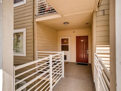 183 N Hayden Bay Dr, Portland, OR, 97217