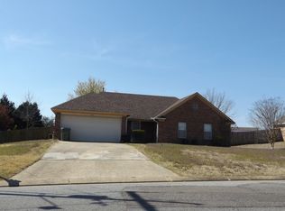 1245 Custer Dr E, Southaven, MS 38671