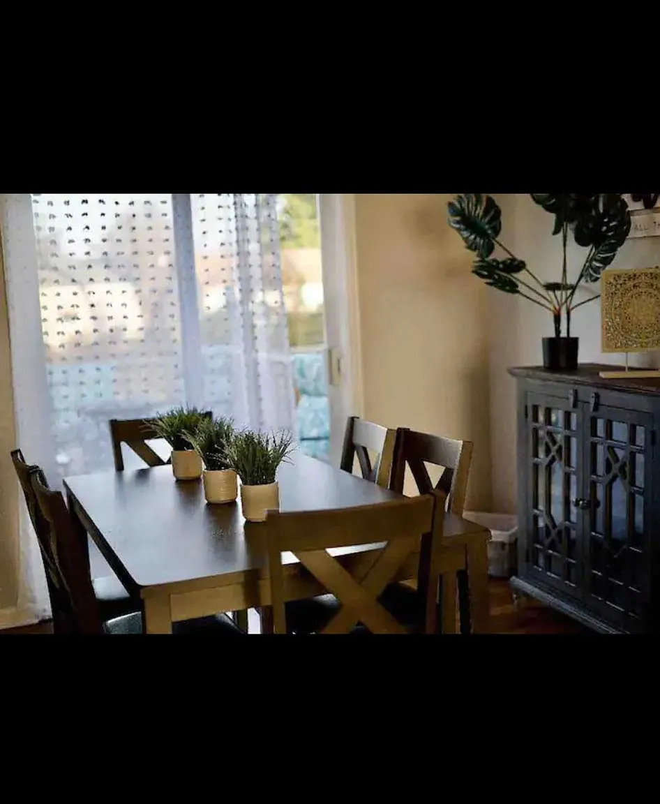 3 bed, 1207 sqft, $1,500 — Photo 1