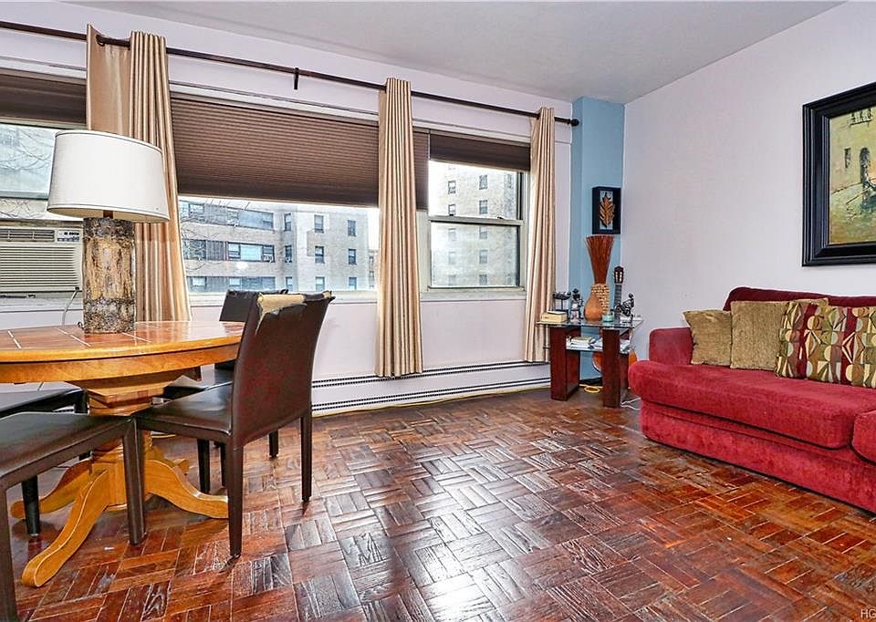 1st image of 7 Fordham Hill Oval APT 4D