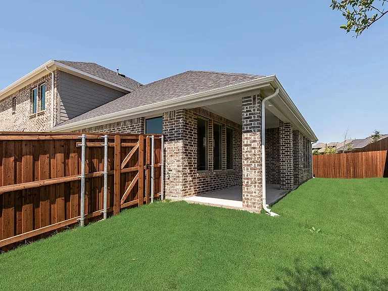 3317 Loftwood Ln — Photo 15