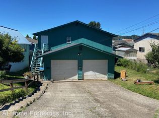 255 Elm Ave, Reedsport, OR 97467