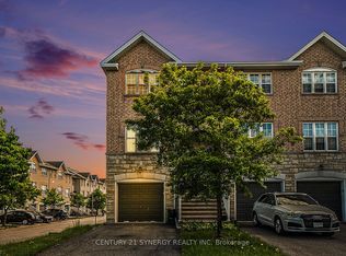 155 Scout St, Ottawa, ON K2C 4E2