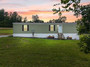 102 Old Orchard Cemetery Rd, Beattyville, KY 41311