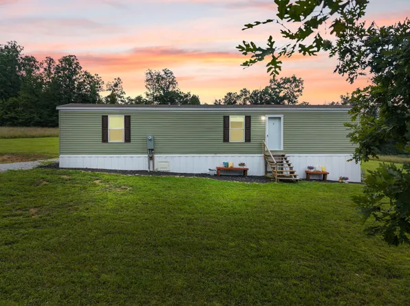 102 Old Orchard Cemetery Rd, Beattyville, KY 41311