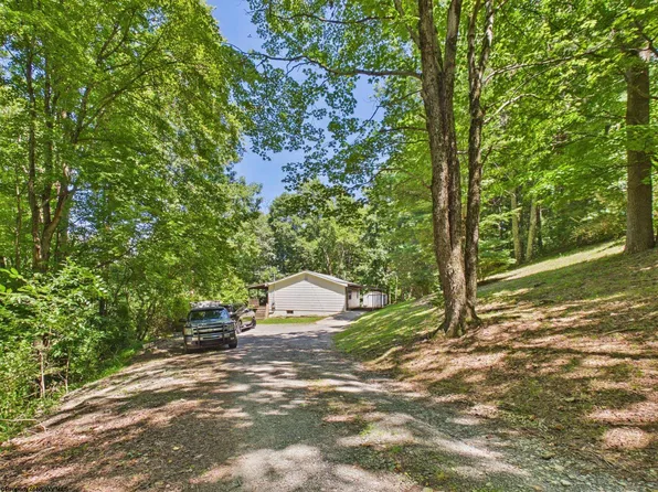 365 Shumaker Rd, Buckhannon, WV 26201