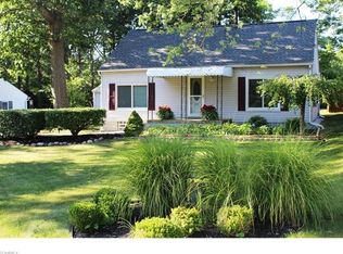 2117 Uniondale Dr, Stow, OH 44224