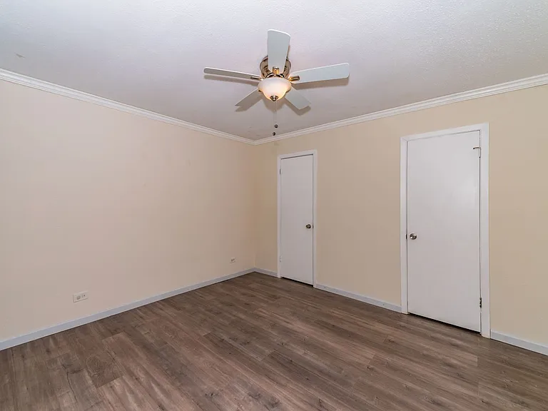 8110 Scottshill — Photo 13