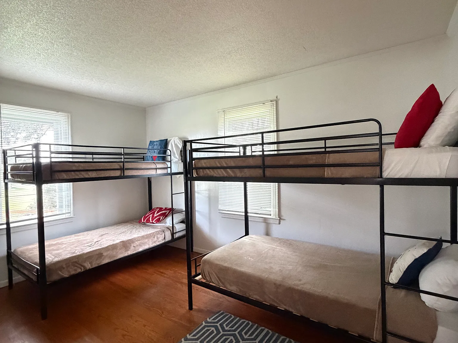 3 bed, 1924 sqft, $1,600 — Photo 4