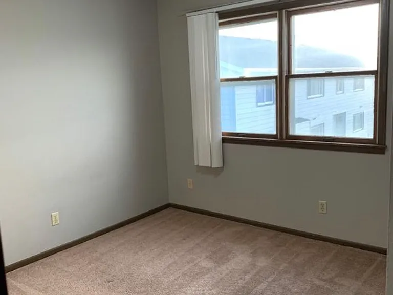 1315 Ravenwood Rd #3 — Photo 6