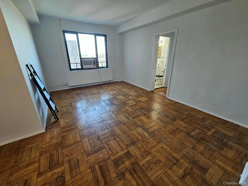 1507 Metropolitan Ave #10E
