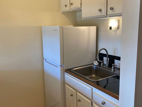 2nd image of 901 Taylor Ave N APT 403
