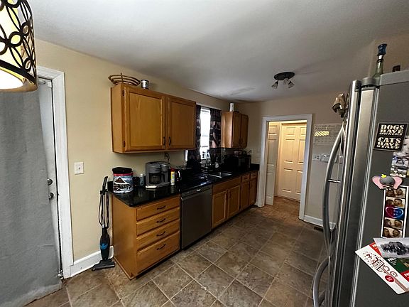 5th image of 4660 Hampshire Ave