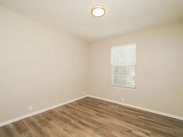 3411 Maguey Trl — Photo 13