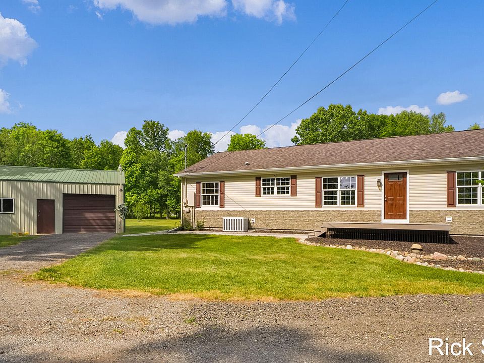 1st image of 3321 Babylon Rd