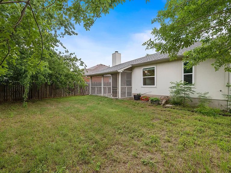 1907 Coachlamp Dr — Photo 25