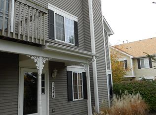 1244 Sandhurst Ln, South Elgin, IL 60177