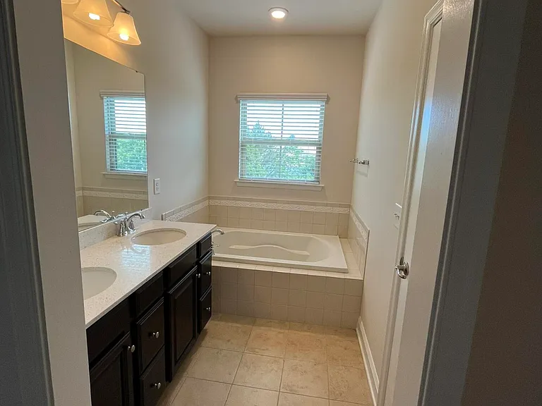 2128 Whitesmith Dr — Photo 19