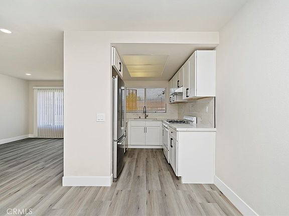 5th image of 622 S Santa Fe St APT 6