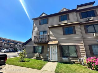 186 Lamped Loop, Staten Island, NY 10314