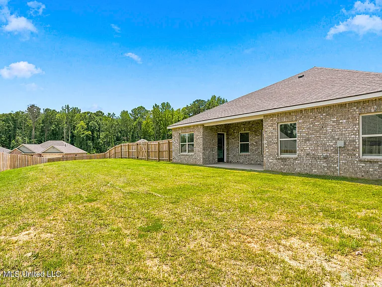 429 Piney Dr — Photo 30