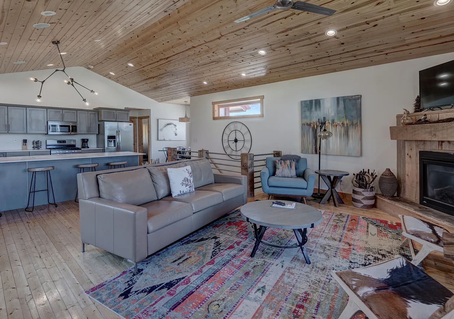 Kussy Chalet at Terry Peak — Photo 2