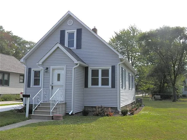 611 Pine St photo 1