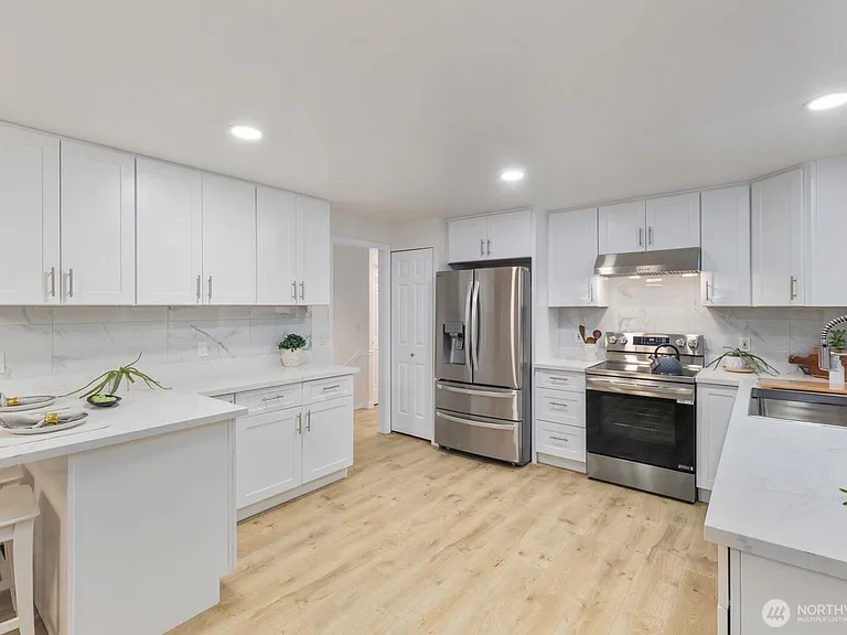 15132 SE 48th Dr — Photo 3