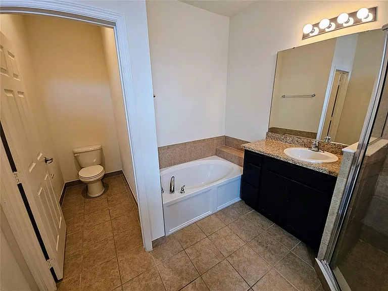 1899 Portofino Meadows Blvd — Photo 29