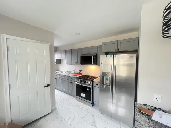 363 New York Ave, Providence, RI 02905