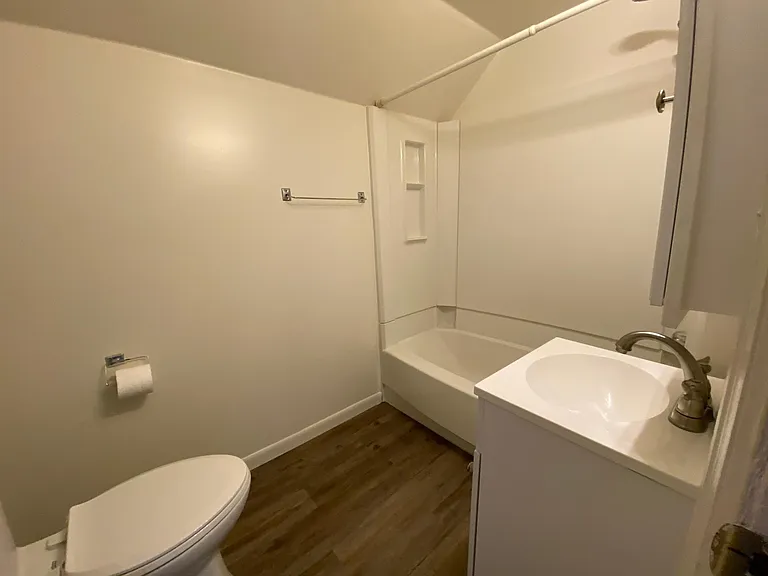 315 N Washington St #4 — Photo 6